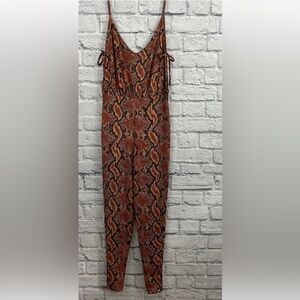 BOOHOO ORANGE & BROWN SNAKESKIN PRINT SLEEVELESS JUMPSUIT SIZE 4